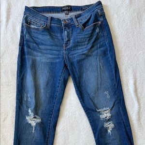 SOLD ELSEWHERE ✅Judy blue skinny with thick sewn cuff